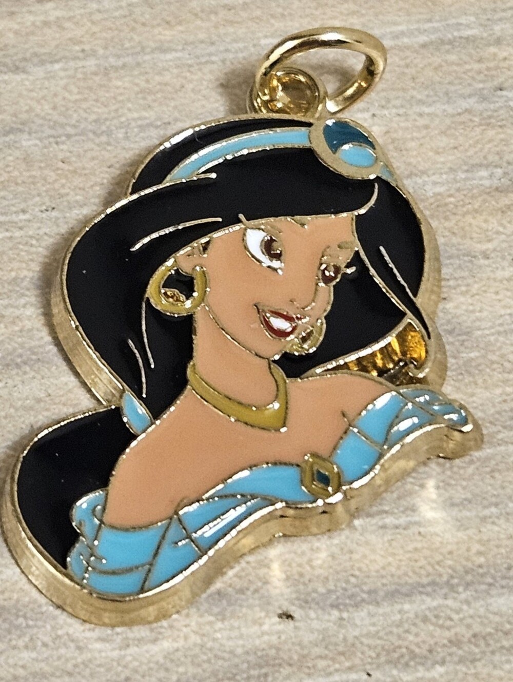 DISNEY ALADDIN PRINCESS JASMINE GOLD-TONE ENAMEL PENDANT CHARM